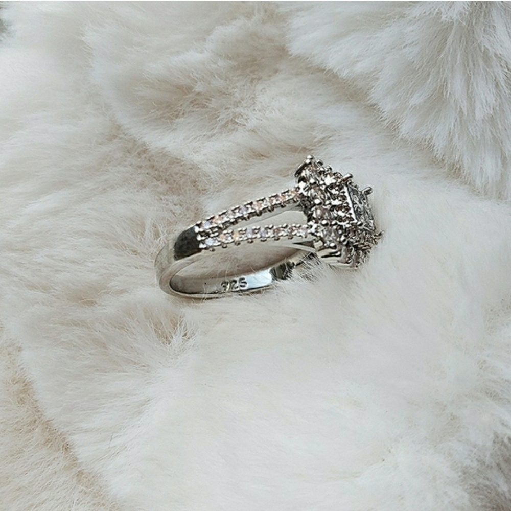 New Gorgeous 925 Silver Wedding Ring - Picture 6 of 9